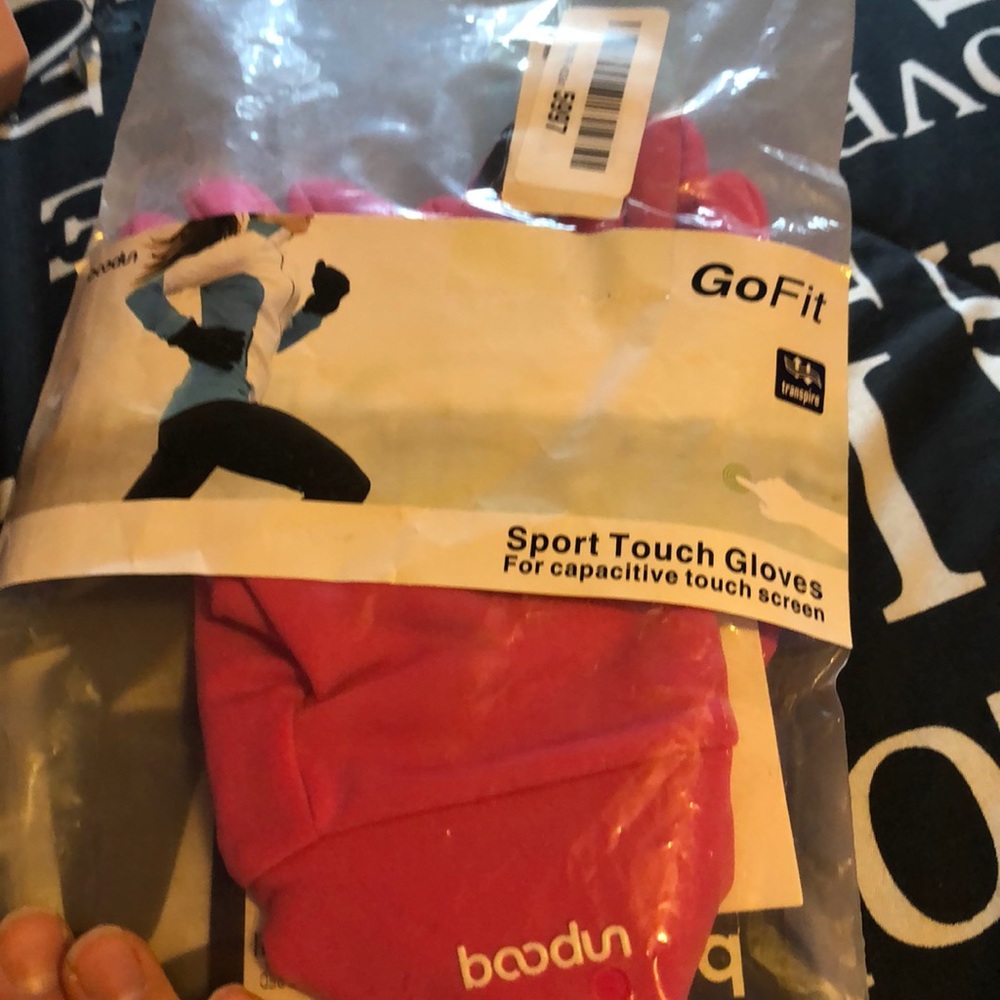 Sports touch gloves